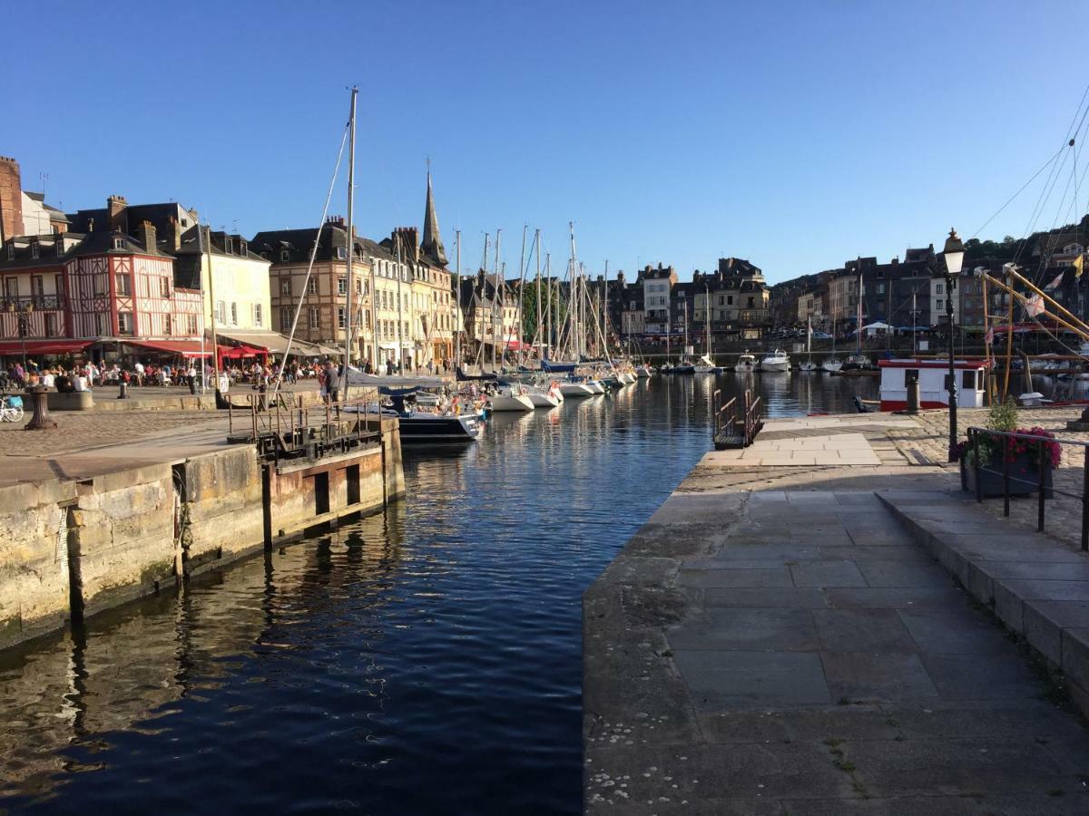 Chez Annette Leilighet Honfleur Eksteriør bilde